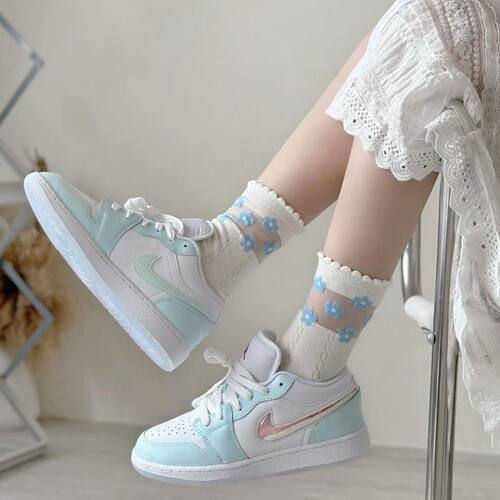 Nike防滑耐磨舒适百搭休闲板鞋