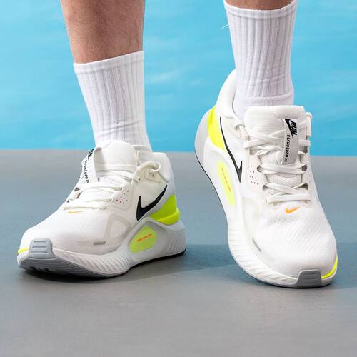 NIKE/耐克 STRUCTURE 26 白色耐磨透气舒适百搭跑步鞋 HJ1102-103