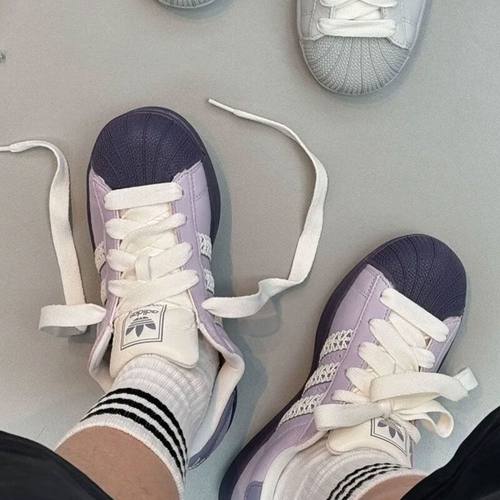 阿迪达斯舒适时尚百搭休闲板鞋