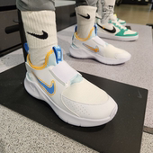 HJ3495 Nike 141 防滑耐磨轻便舒适透气运动跑步鞋 Flex Runner