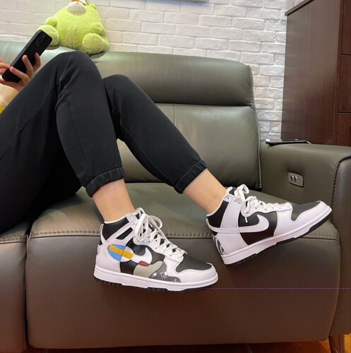 Nike Dunk  经典复古潮流百搭防滑耐磨高帮休闲板鞋 DZ7327-001