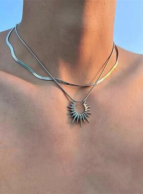 Double layered women choker chain high-end feeling Necklace