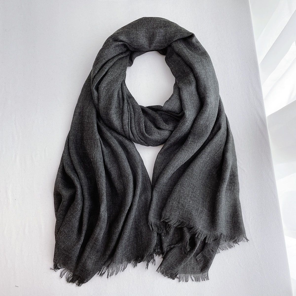 春夏季黑色男女棉麻围巾秋冬超大纯色薄款文艺百搭丝巾装饰披肩