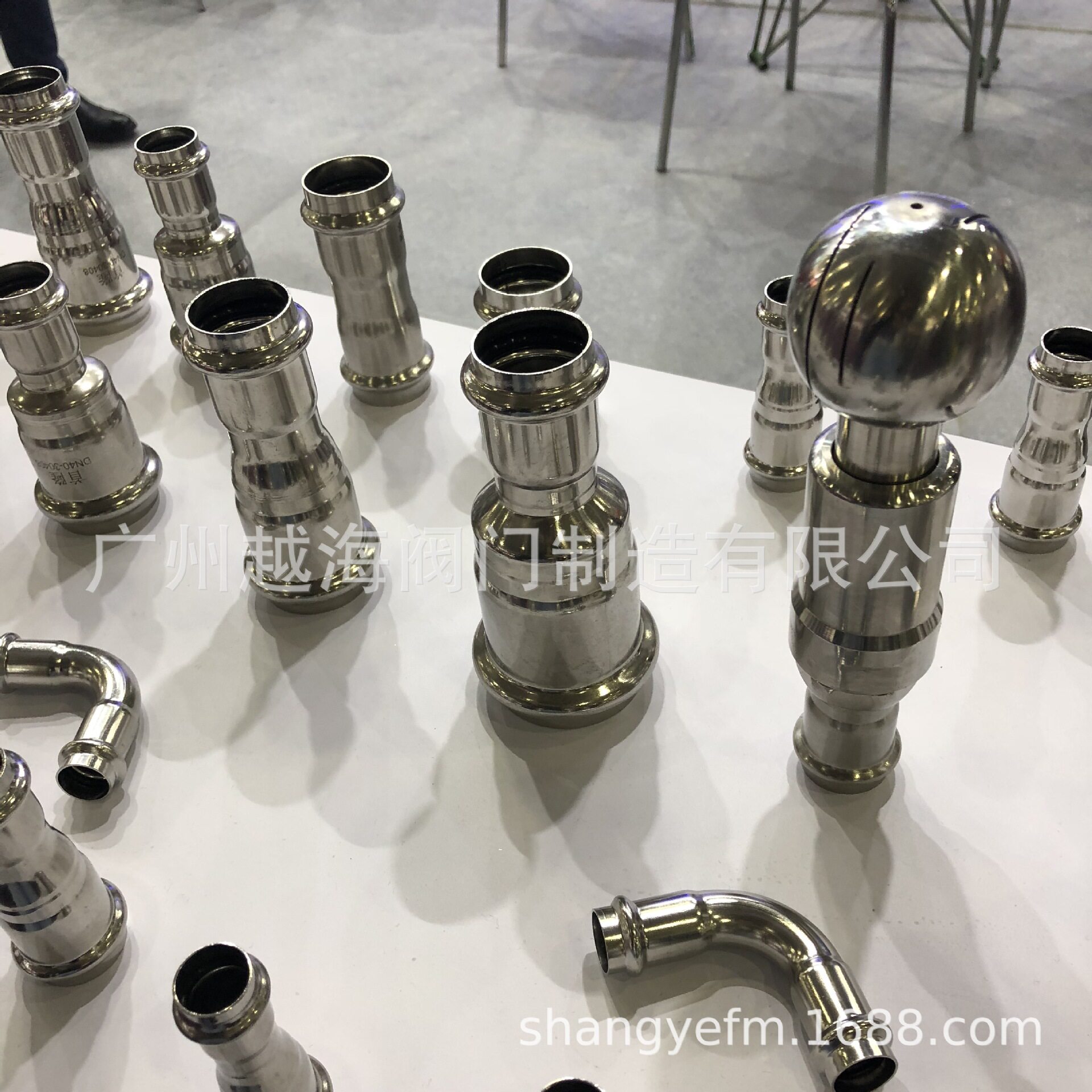 广州越海阀门供应不锈钢法兰接头 卡压法兰接头 不锈钢转换接头