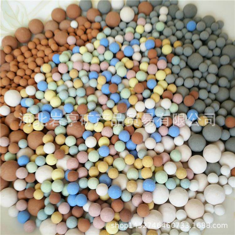 供应彩色陶瓷球麦饭石球负离子球净化水质能量球彩色电气石球