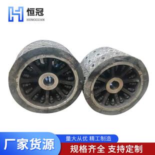 供应辊轮配件对辊制砂机辊皮块状物料破碎齿形辊轮