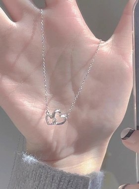 999纯银项炼女轻奢小众设计高级感2023年新款爆款相爱相扣锁骨炼