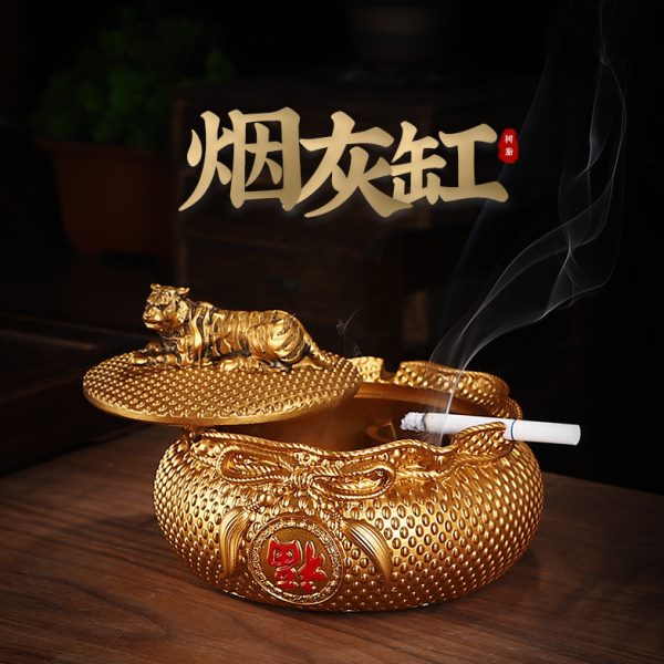飞防客厅灰带盖虎装饰摆件创意个性烟灰缸老虎烟缸树脂袋年时尚钱