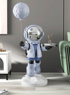 轻奢太空人宇航员客厅落地托盘摆件家居装饰品电视柜乔迁新居礼物