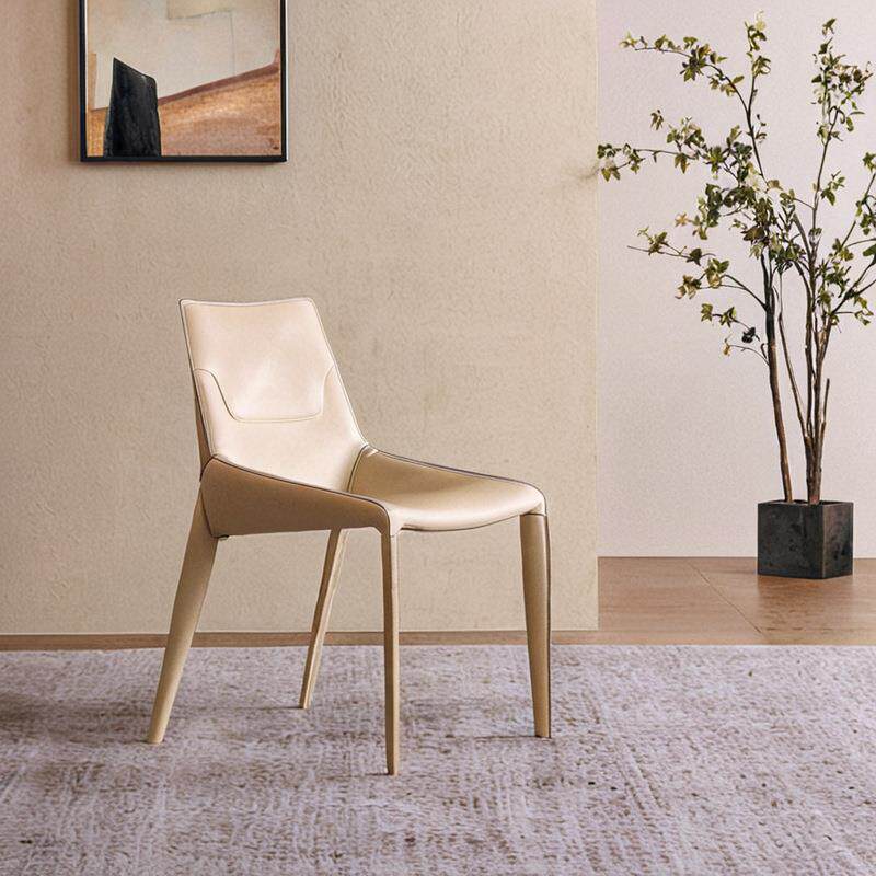 奶油风餐椅家用设计师凳子现代简约意式极简歺餐桌马鞍皮椅子轻奢