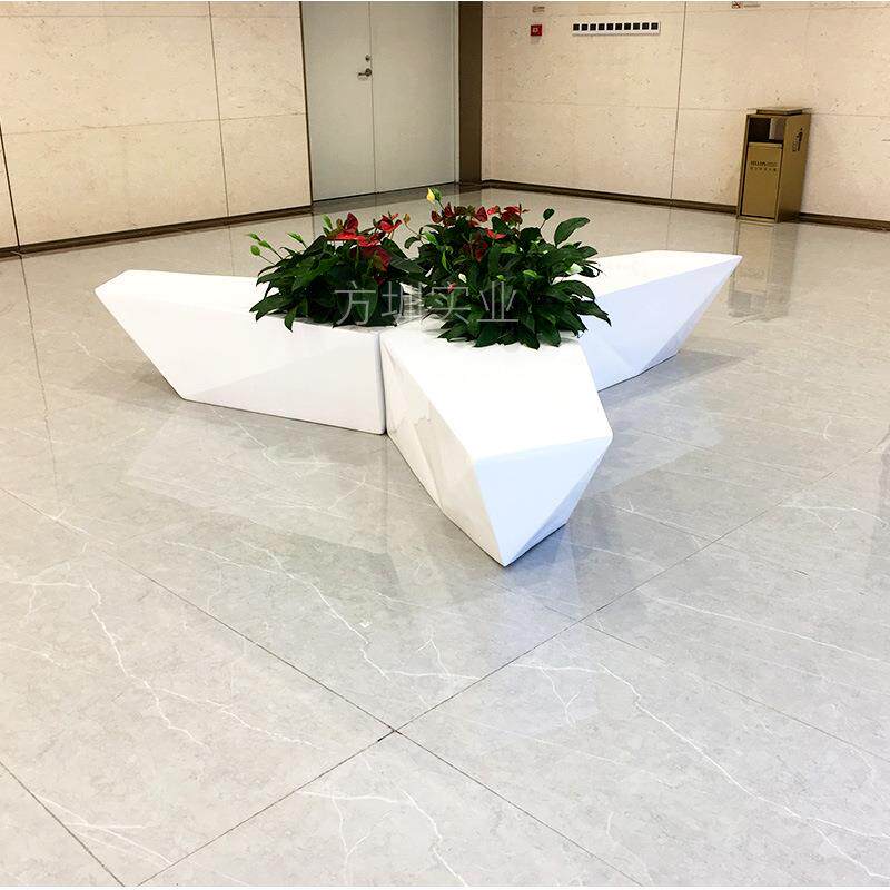 商场创意美陈三边形组合花盆座椅景观花池休闲椅玻璃钢户外等候椅