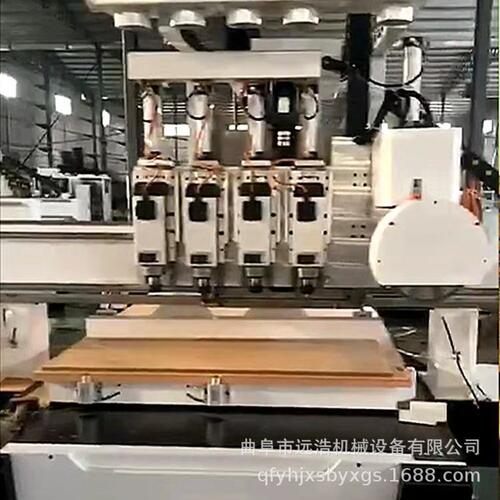 直排换刀木工开料机 开槽打孔造型数控雕刻机 板式家具加工中心
