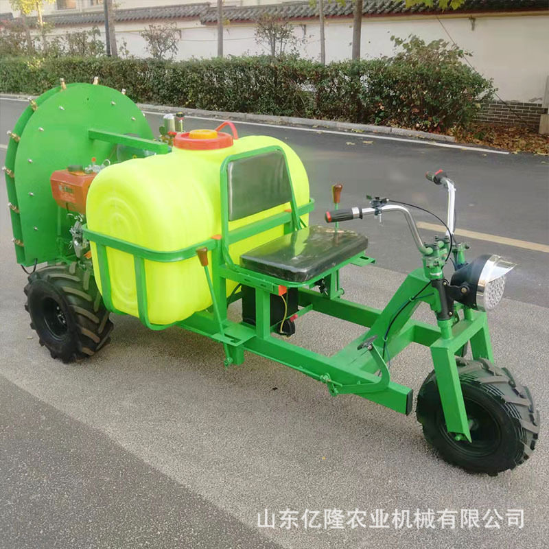 乘坐式果园葡萄树打药机 自走式三轮风送喷药机 枣树梨树打药机