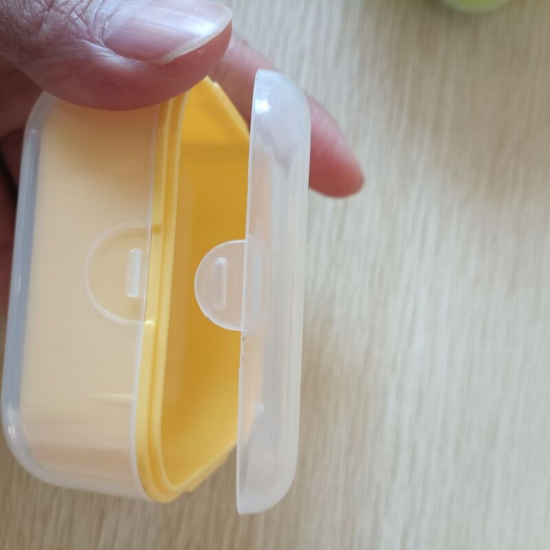 迷你塑料旅行便携香皂盒带盖锁扣沥水防水学生宿舍创意肥皂盒