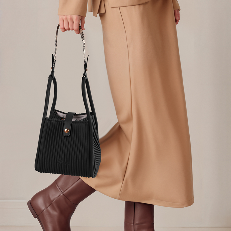 onimals空气感水桶包女2025新款斜跨手提菜篮子包