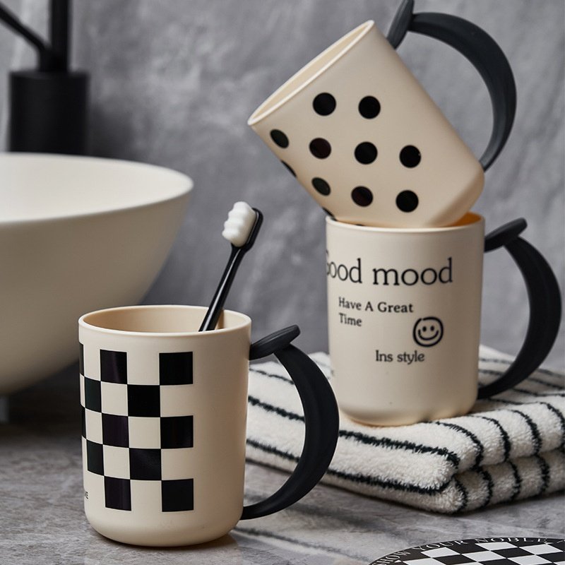 2026时尚字母格调加厚塑料洗漱杯香蕉手柄创意牙刷收纳礼品杯,家庭/个人清洁工具,洗漱杯,淘宝优惠券,粉丝福利购,淘宝优惠卷