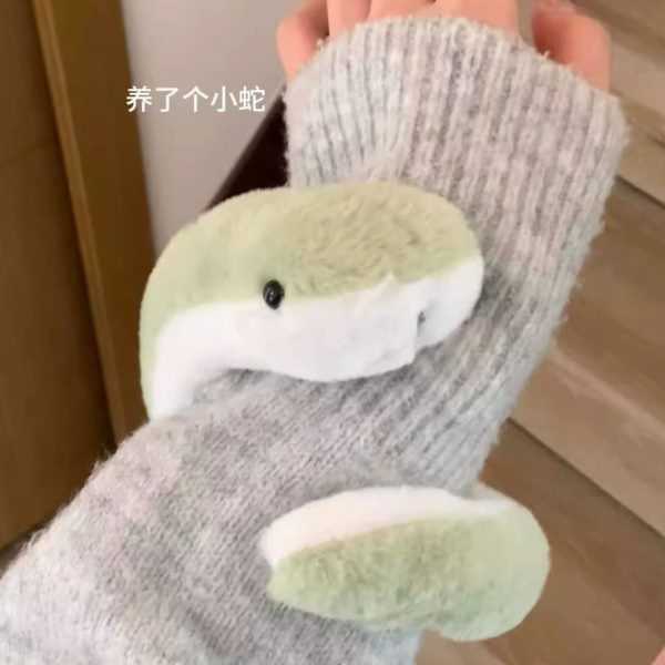 毛绒玩具蛇沙发蛇安抚玩偶摆件小礼物可爱儿童公仔布娃娃年吉祥物