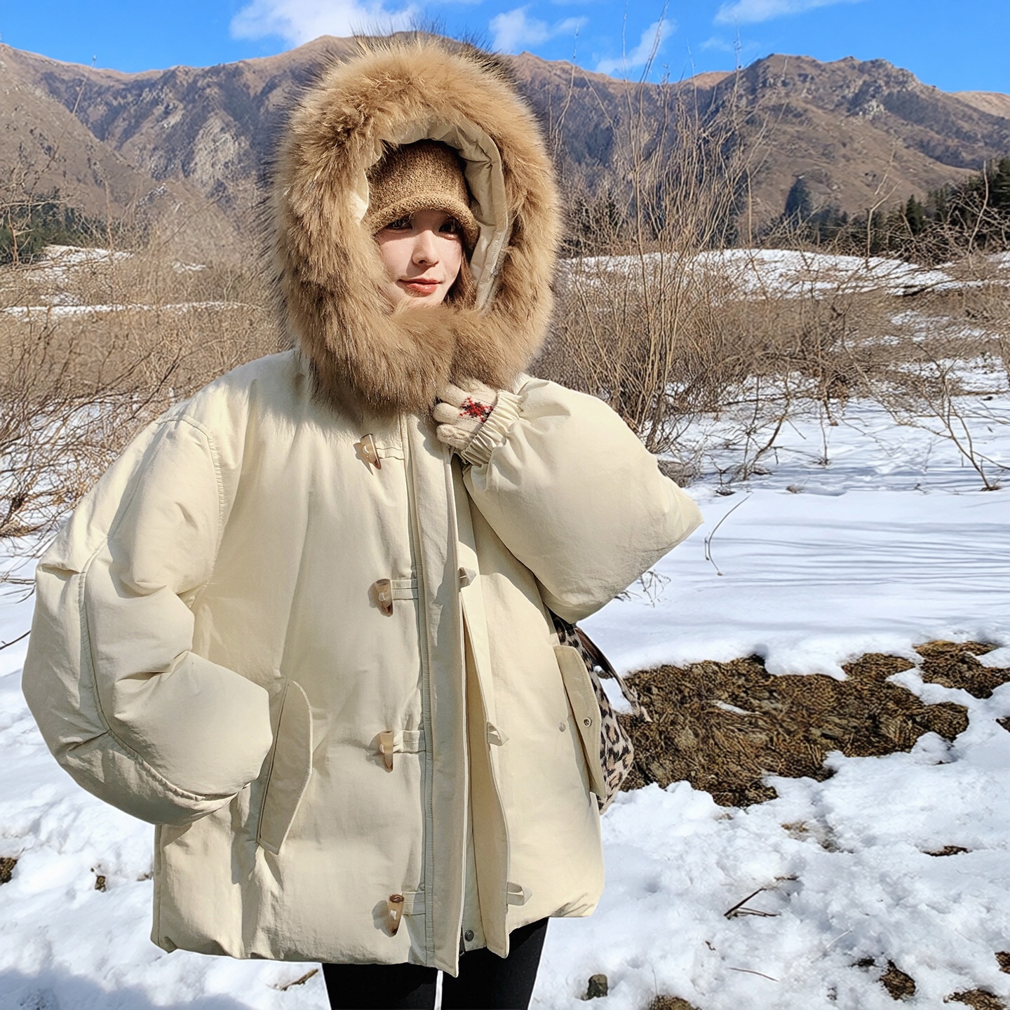 牛角扣派克羽绒服真毛领315仿真毛275