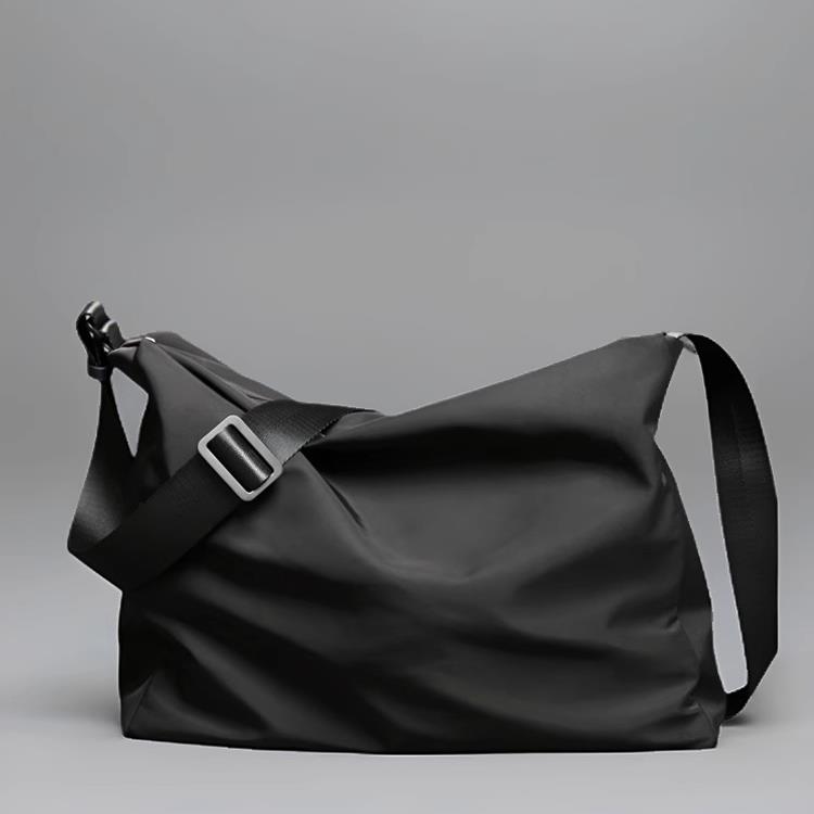 it neith BIAS单肩包斜挎包男大容量运动包旅行包健身包帆布背包