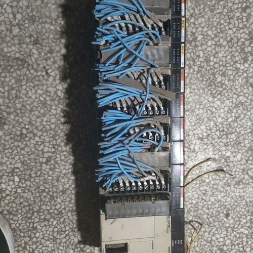 SYSMAC C200HE-CPU42，整套，拆