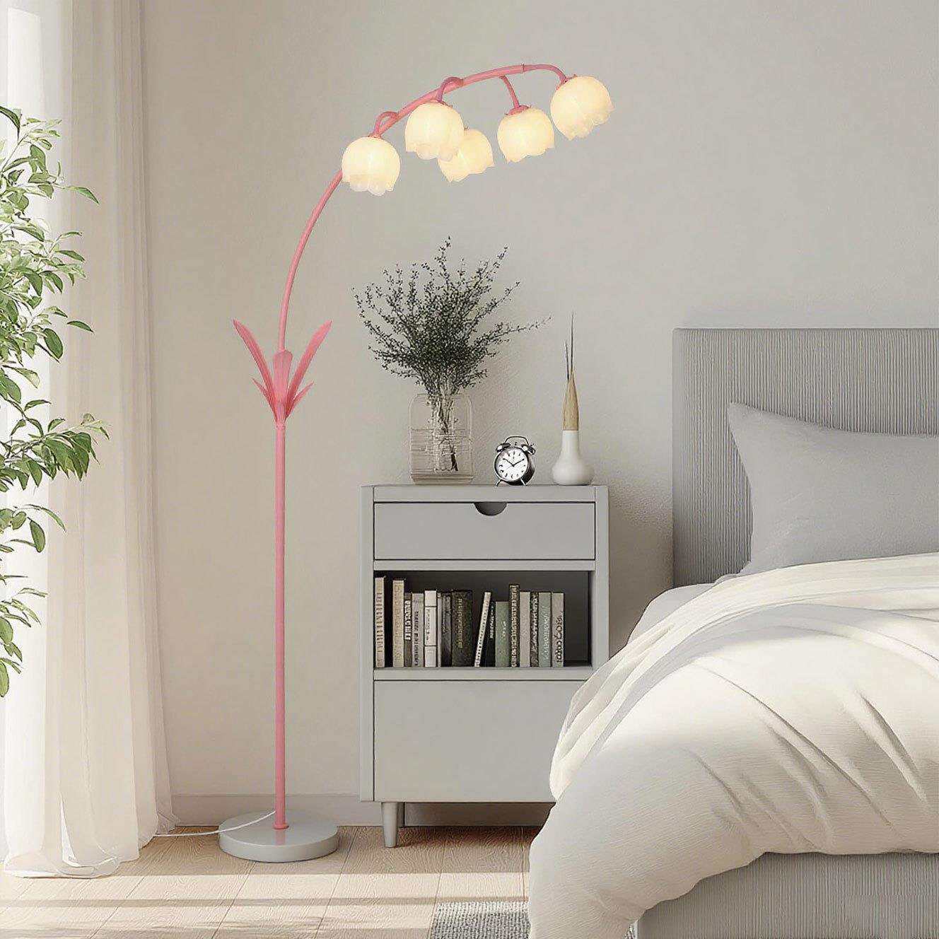 跨境新款奶油风田园客厅落地灯铃兰花美式粉红色花朵灯女孩房间灯