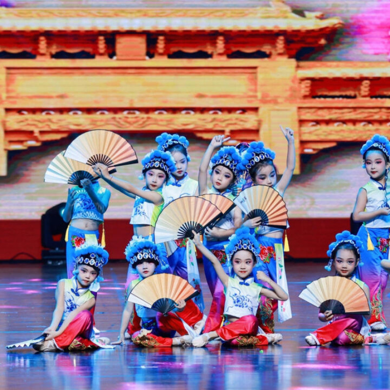 粉墨花旦儿童演出服装舞蹈服俏花旦表演服古典舞梨花颂戏曲小戏骨图片