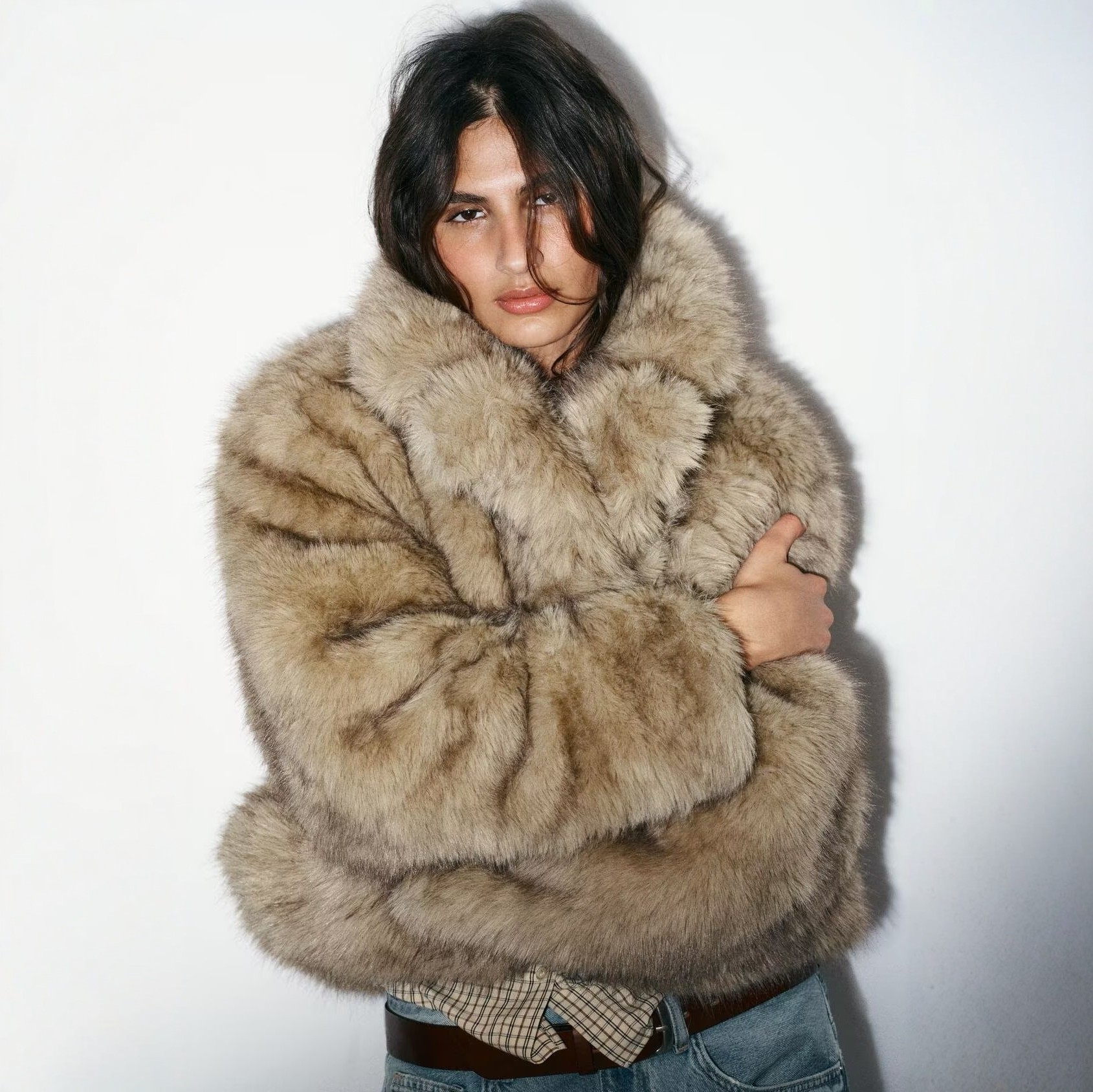 2025ZA冬季新品轻奢风高级感翻领人造皮草效果短款外套女 4391732,女装/女士精品,短外套,淘宝优惠券,粉丝福利购,淘宝优惠卷