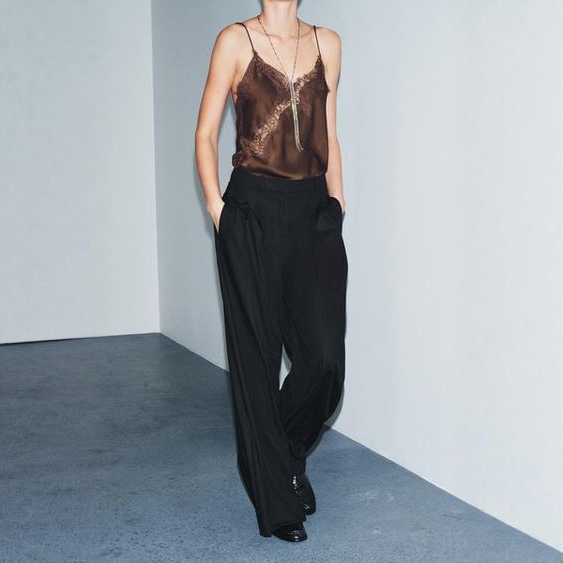 简约通勤风黑色垂感宽松直筒褶裤