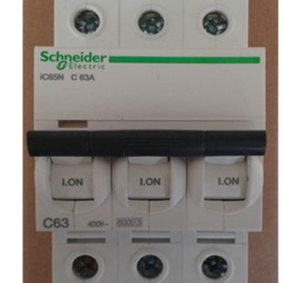 C63A 微型断路器A9F18363 IC65N