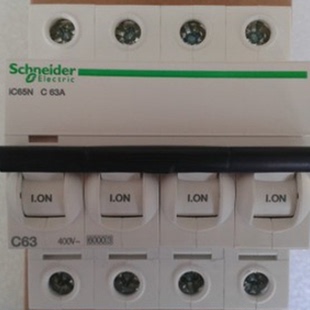 IC65N C63A A9F18463 微型断路器
