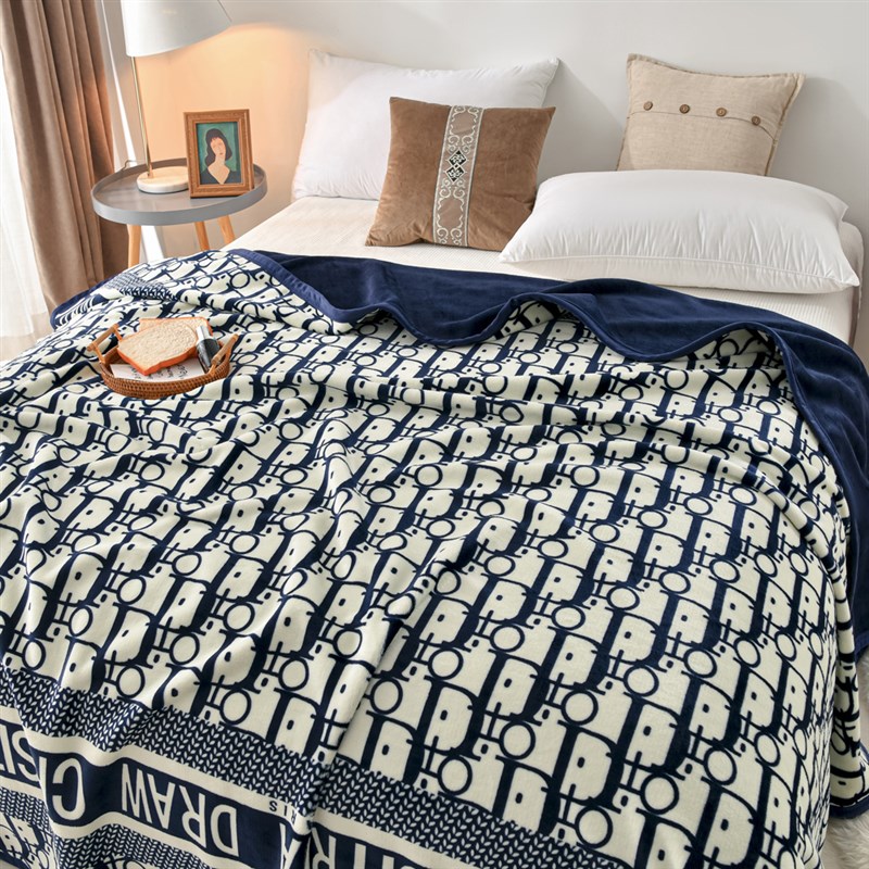 ins北欧风轻奢j沙发盖毯办公室午睡毯学生毛毯网红潮牌法莱绒毛毯