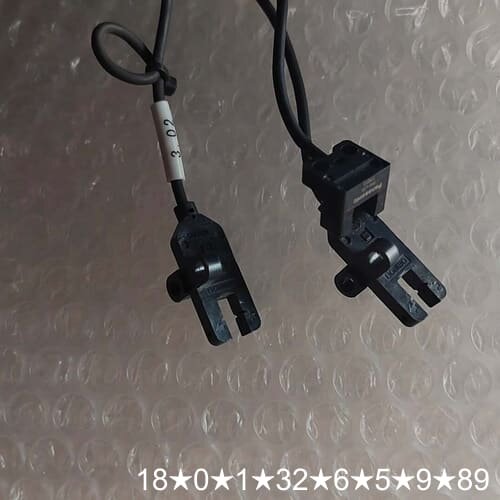 EE-SX772槽型光电传感器，PM-L25 线