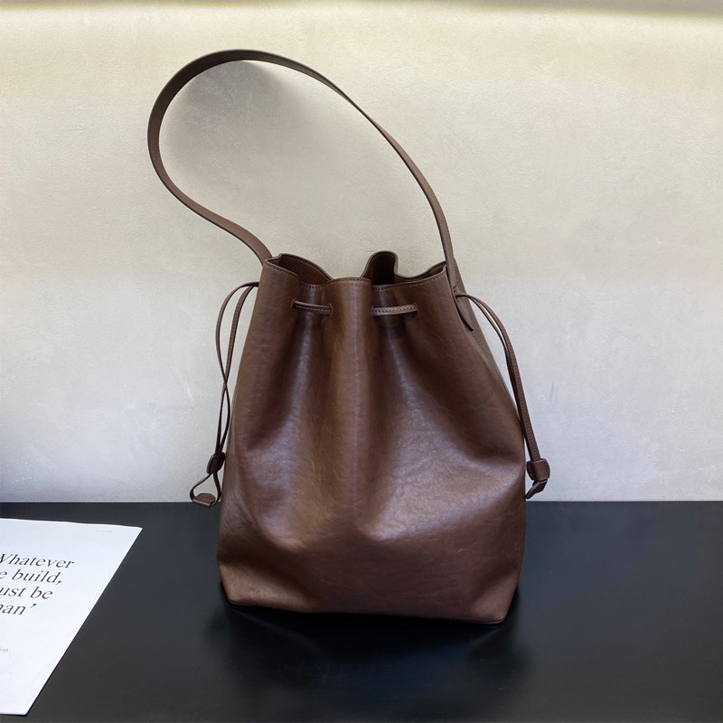 水晶植鞣牛皮水桶包单肩包真皮女包2024新款高端头层牛皮纯皮包包