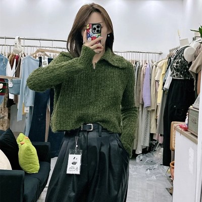 慵懒短款毛衣2025年春装新款草绿色拉链翻领磨毛感小众针织开衫女