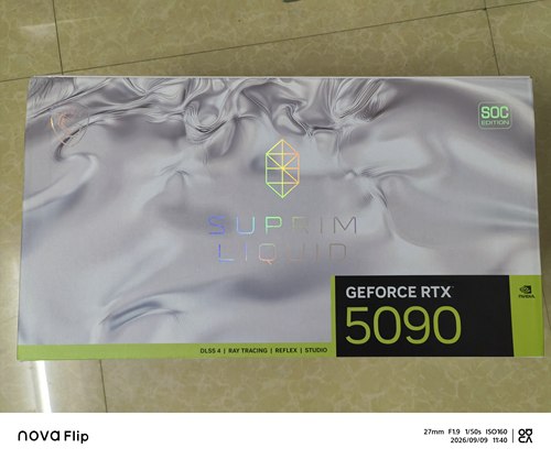 微星（水超龙）SUPRIM LIQUID RTX5090 SOC版水冷显卡散热器，