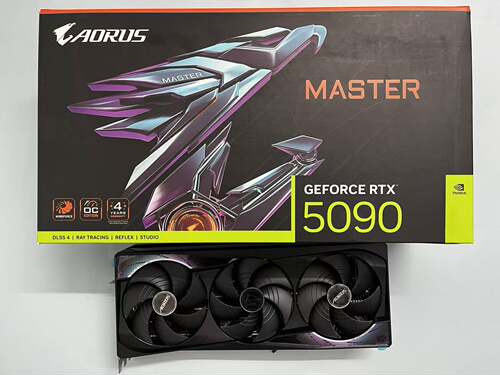 技嘉AORUS RTX5090超级雕显卡散热器，DIY手办、摆件、模型、展示
