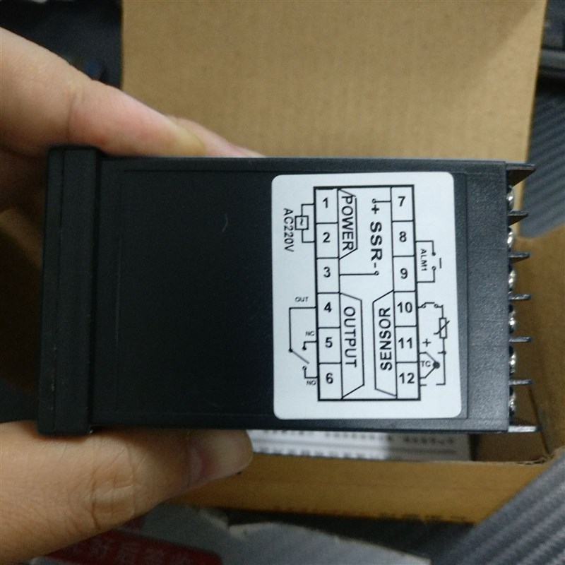 台泉 48数显智能温控表 CH102 FK02-MAN 短壳 (K型继电器)