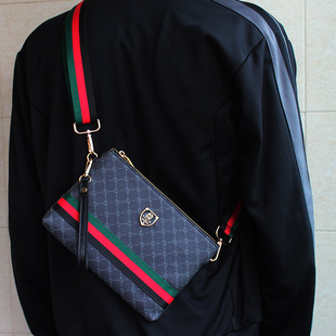 简约单肩小挎包时尚手拿包一包多用休闲包男女包新款印花斜挎包男