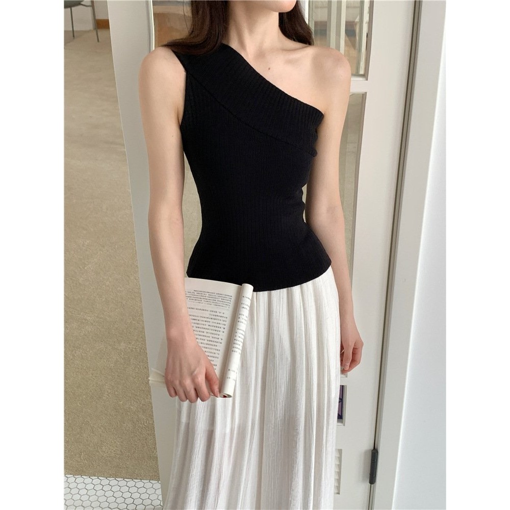 8087秋季新款法式复古气质斜领露肩坑条设计修身显瘦单肩背心上衣,女装/女士精品,毛针织衫,淘宝优惠券,粉丝福利购,淘宝优惠卷