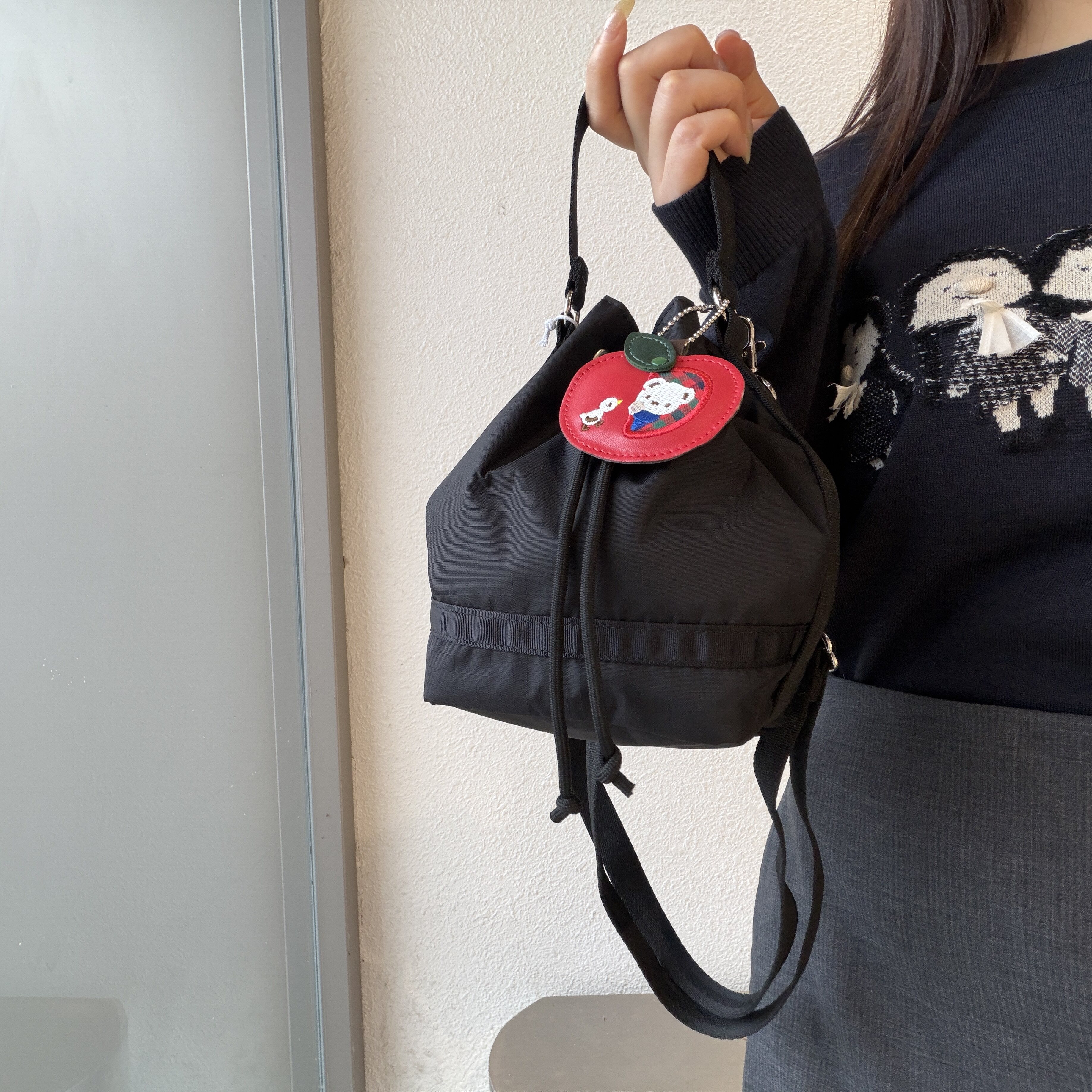 抽绳水桶包女休闲斜挎包圆桶型