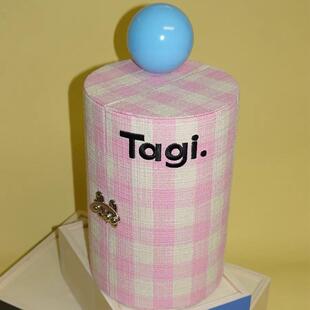 Tagi.机灵信号旋转桌面收纳高级实用性大容量小众格纹首饰盒化妆