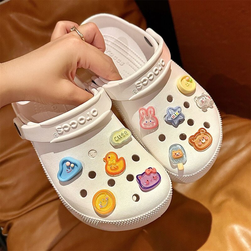 甜美爱心水钻小桃喜鞋子装饰品少女心洞洞鞋可拆卸鞋扣配件