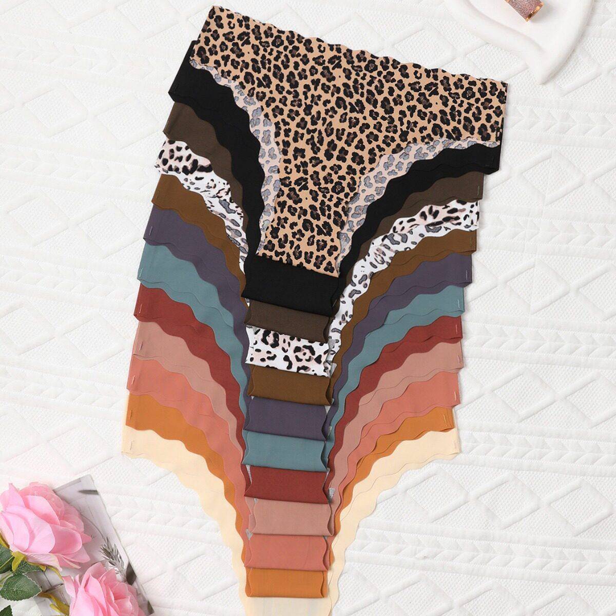 5 6 7 10 12 21 seamless one wave edge triangle panties