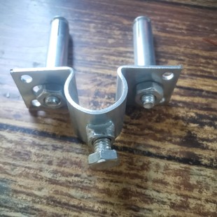 猪用饮水管固定卡不锈钢饮水器配件猪场管夹骑马卡管活动顶丝卡扣