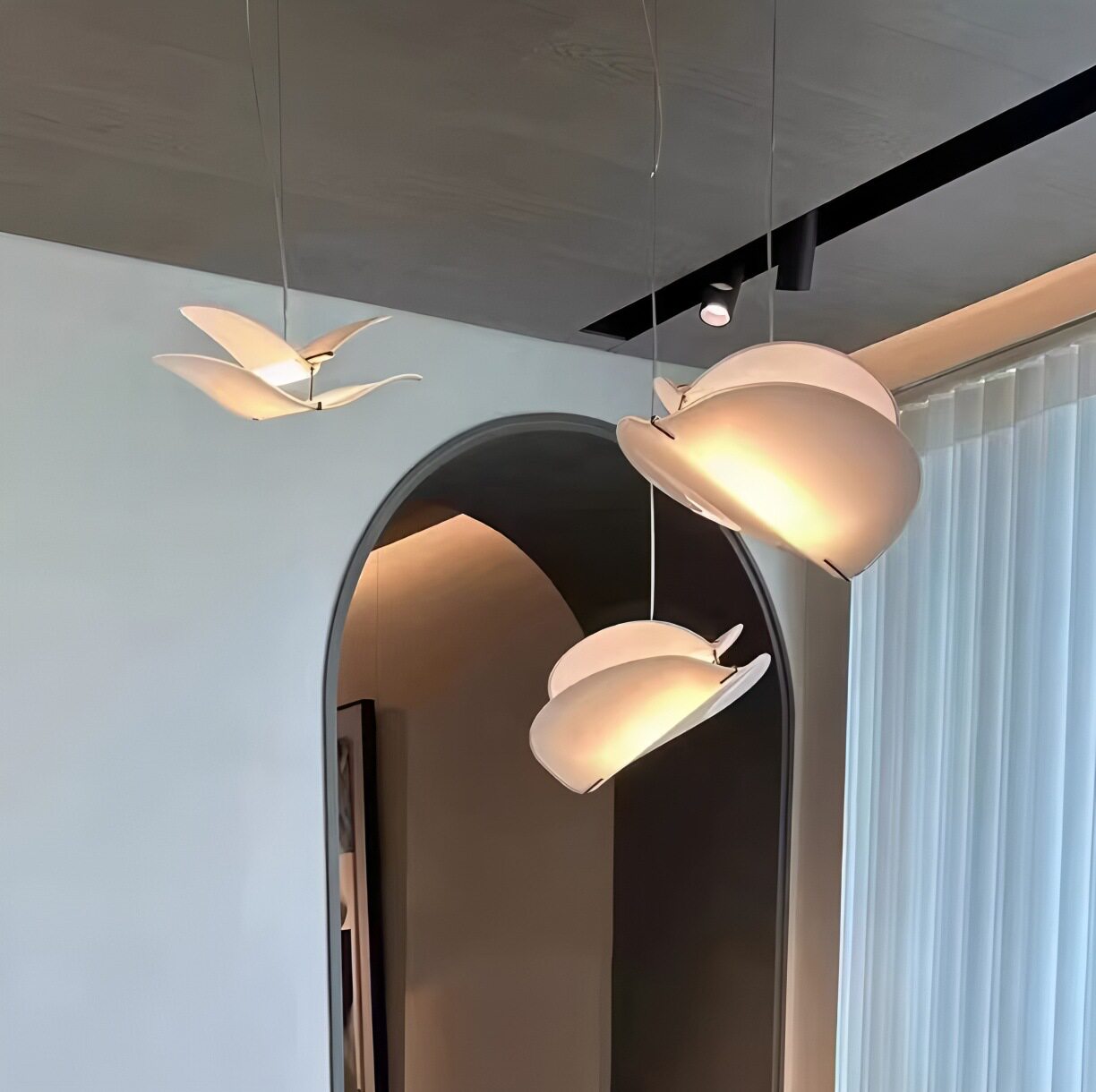 法式简约餐厅吊灯北欧现代餐厅灯吧台餐桌创意艺术花朵卧室吊灯