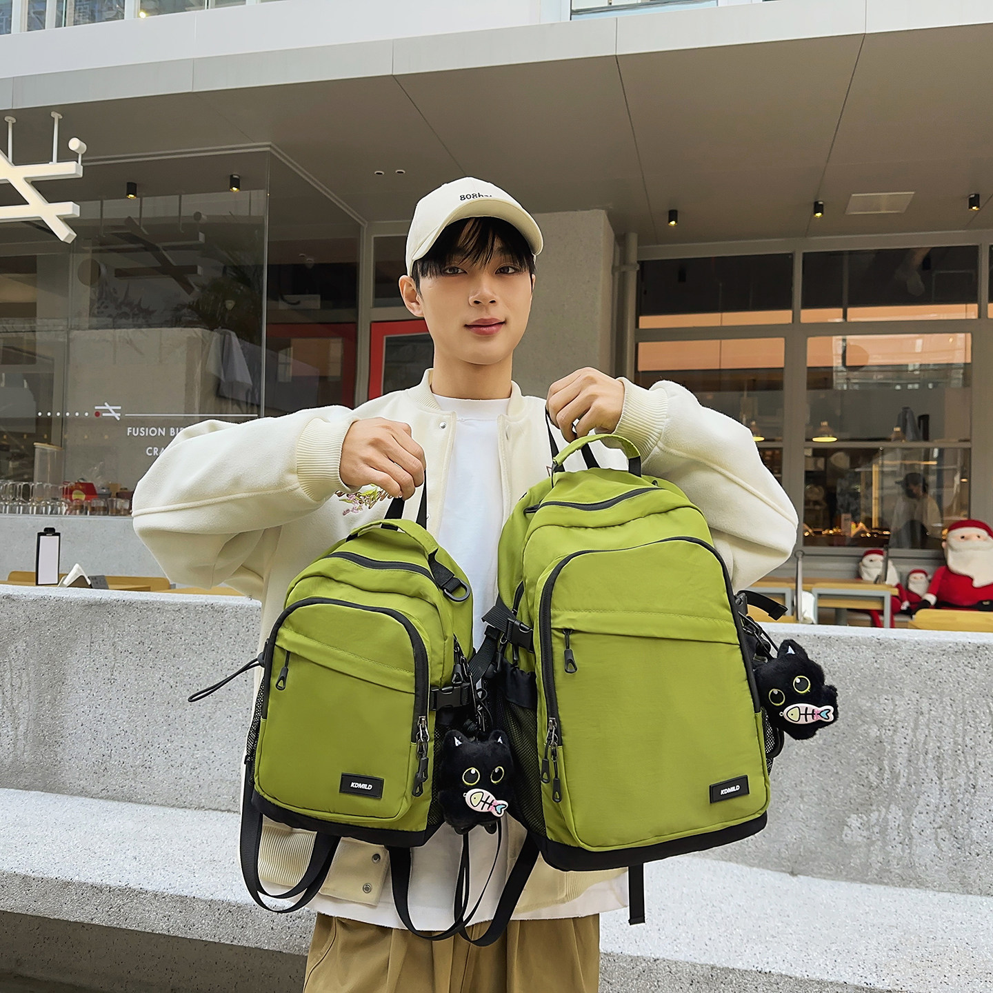 休闲风时尚百搭双肩包男女大容量旅行背包初中学生书包高颜值新款