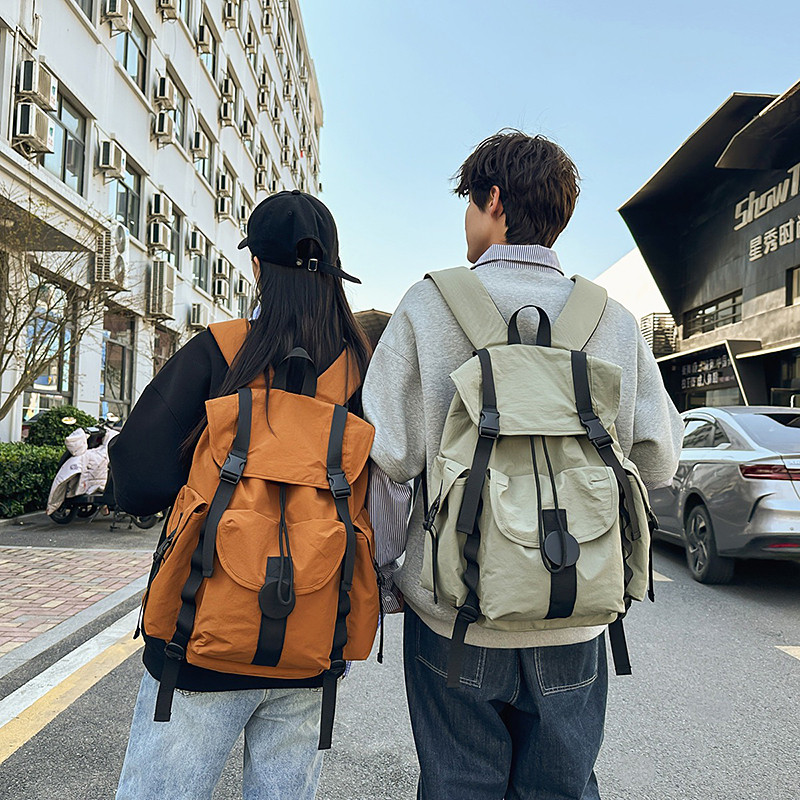 户外旅游轻便登山包大容量轻量化背包男通勤双肩包书包初高中生女