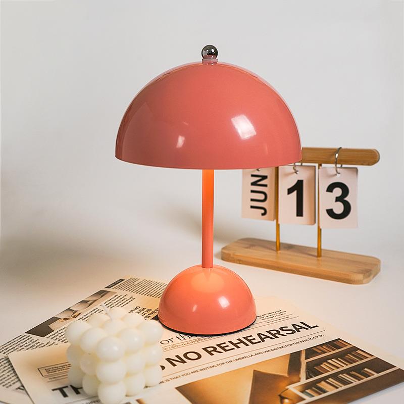 跨境铁艺花苞简约客餐厅卧室床头摆件触摸调光氛围网红个性台灯