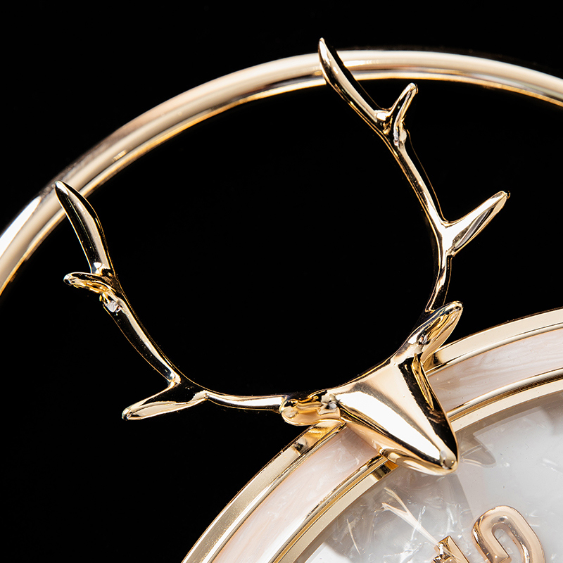 欧式轻奢时尚装h饰挂钟大气简约时钟客厅2021新款家用挂墙钟表现