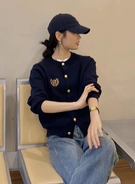 春秋冬英伦学院风针织衫女短款宽松上衣徽章刺绣羊毛开衫毛衣外套
